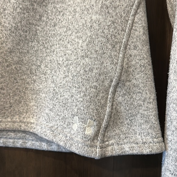 Women’s Under Armor 1/4 zip fleece jacket - Picture 2 of 3